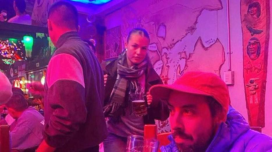 Elionor beu cervesa twitter Elionor beu cervesa twitter
