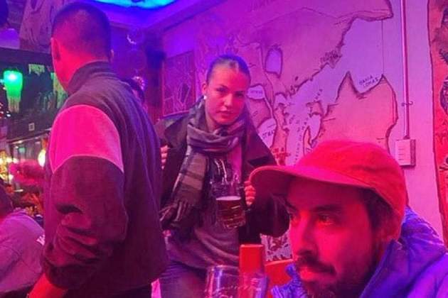 Elionor beu cervesa twitter Elionor beu cervesa twitter