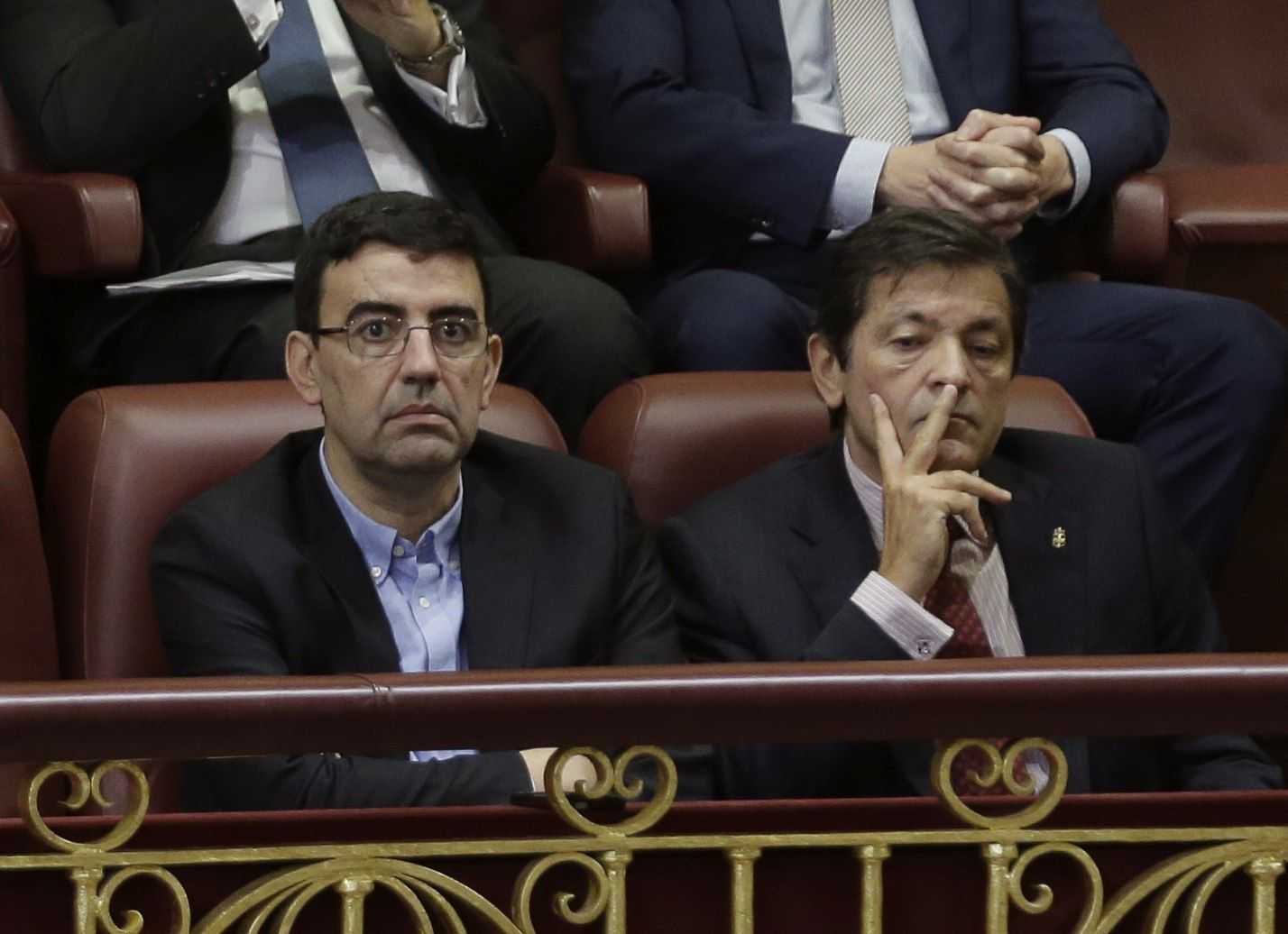 Javier Fernández rechaza expulsar a nadie del PSOE, por ahora