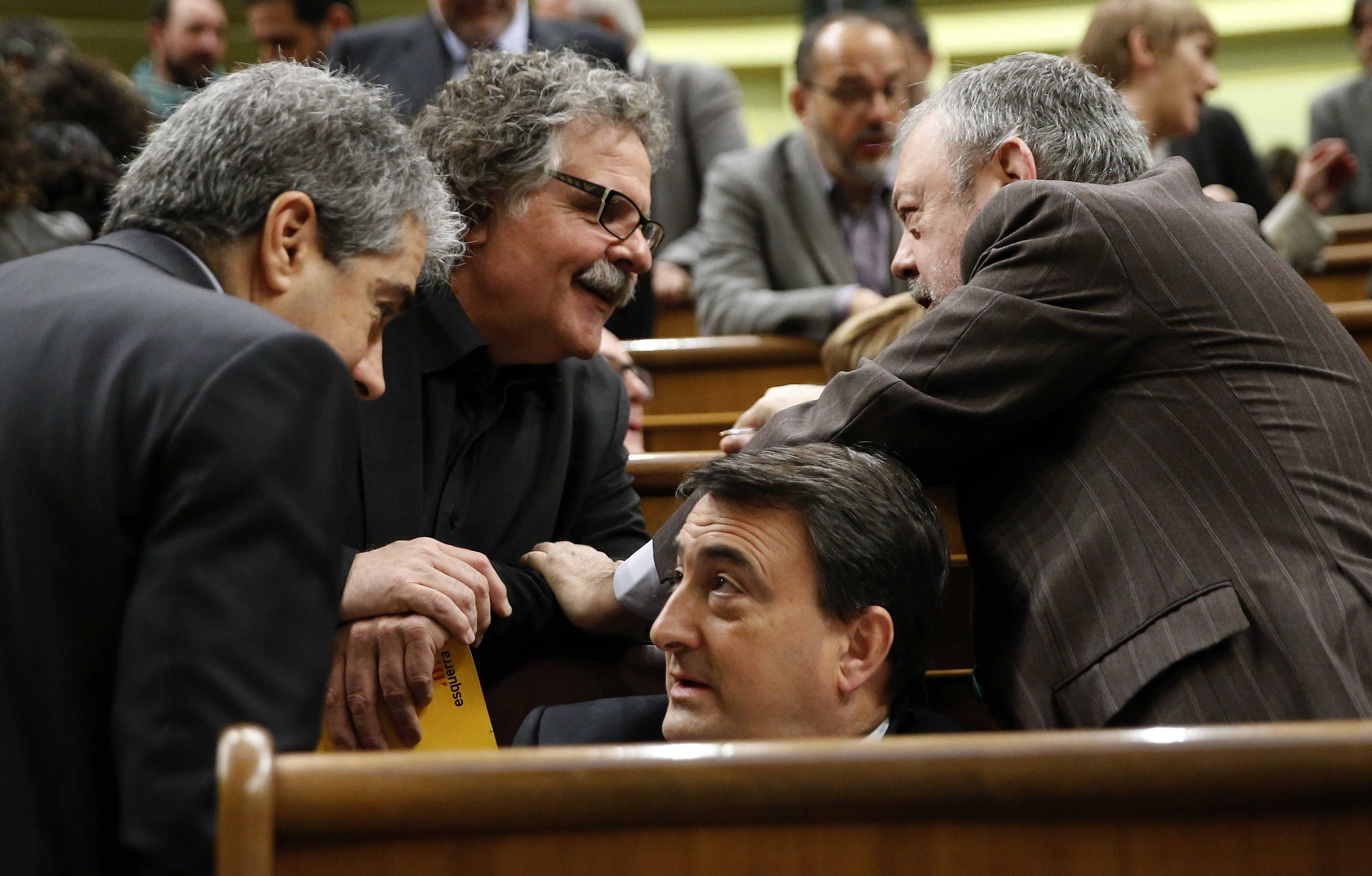 ERC, Bildu i CC presten senadors a CDC per formar grup propi ERC, Bildu i CC presten senadors a CDC per formar grup propi