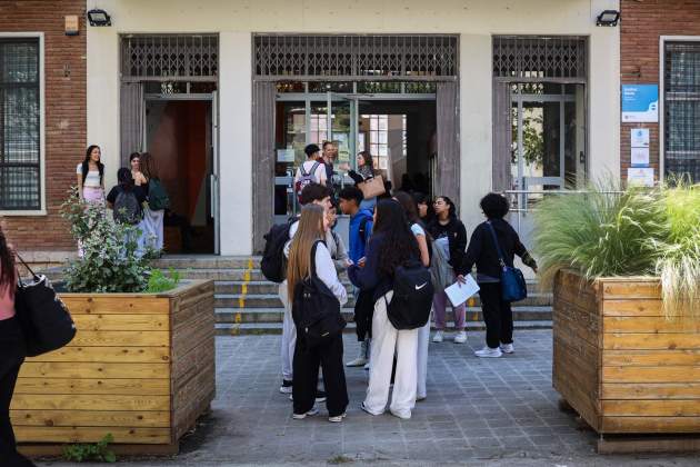 Escola Institut Sants de Barcelona / Foto: Miquel Muñoz Escola Institut Sants de Barcelona / Foto: Miquel Muñoz