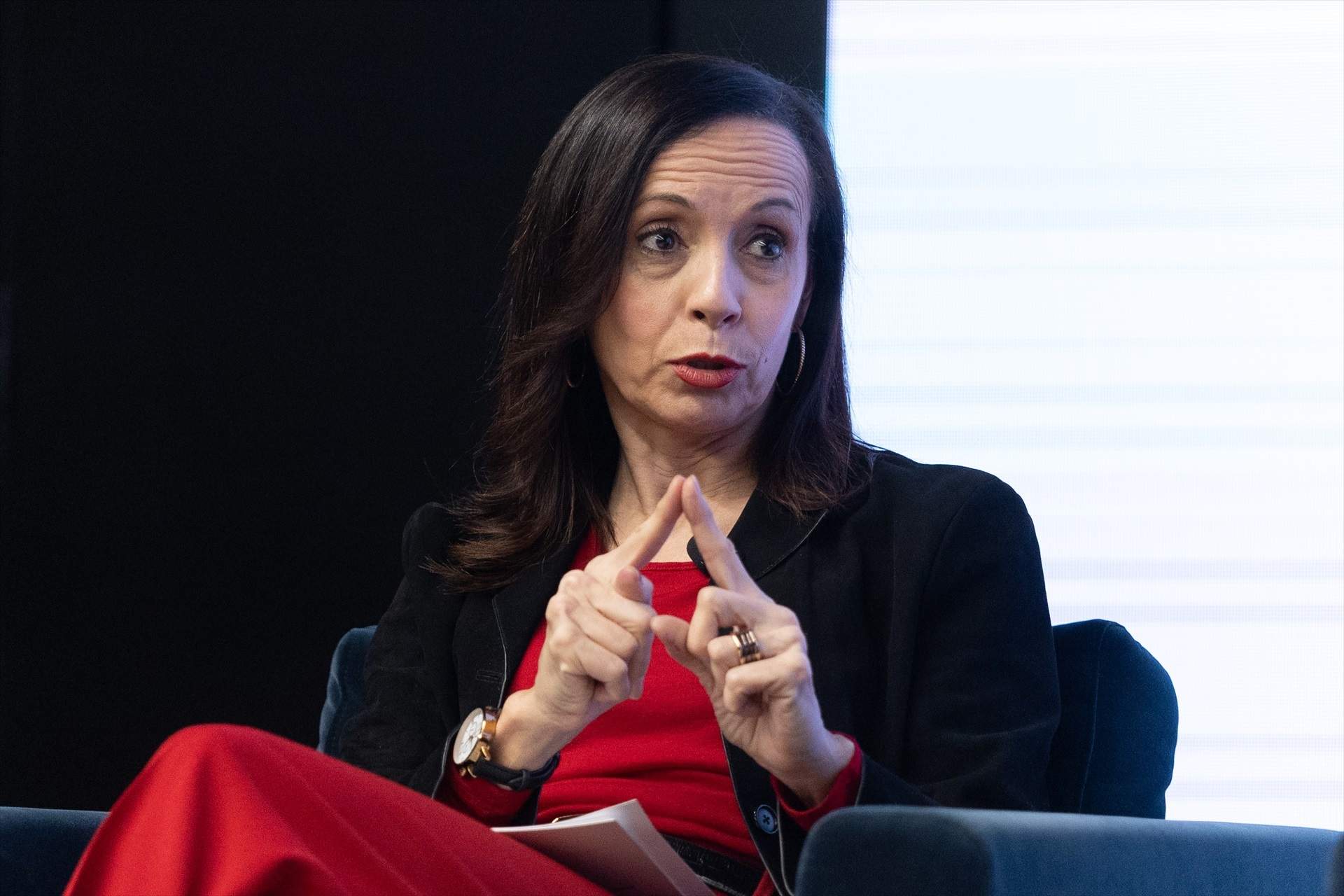 La presidenta de REE, Beatriz Corredor, exculpa les renovables de l’apagada i reobre la hipòtesi del ciberatac