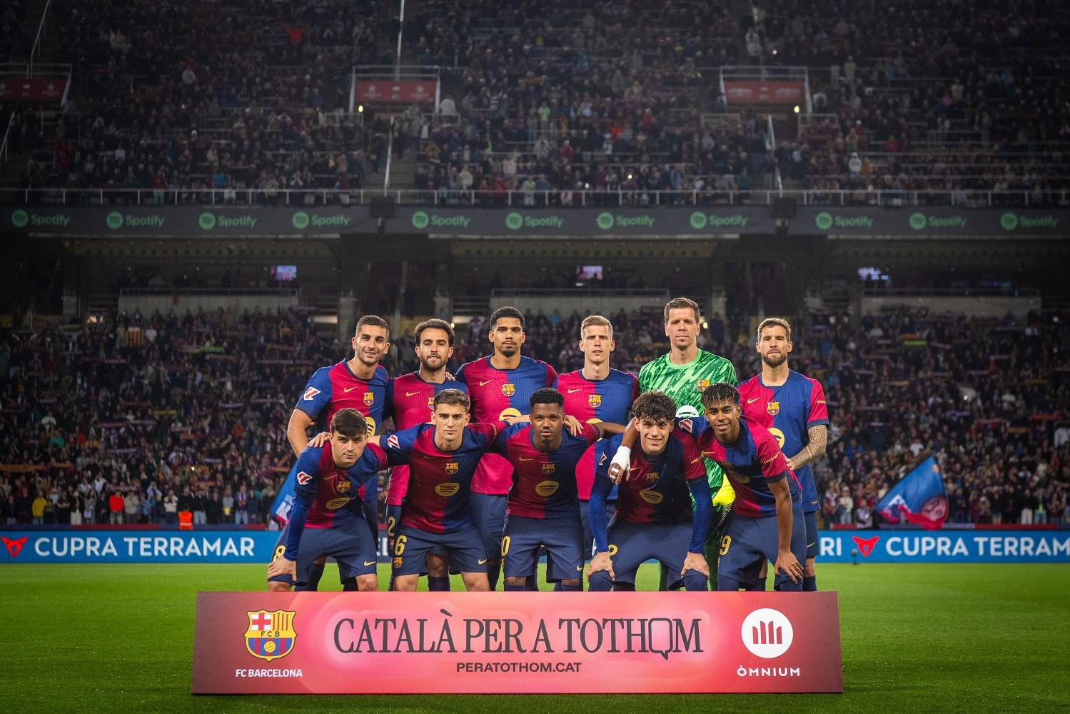 El compromís del Barça amb el català i el canvi d'identitat de les botigues