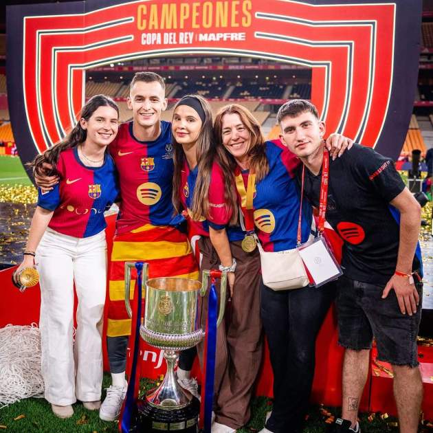 Marc Casadó, nòvia amb la seva família / Instagram Marc Casadó, nòvia amb la seva família / Instagram