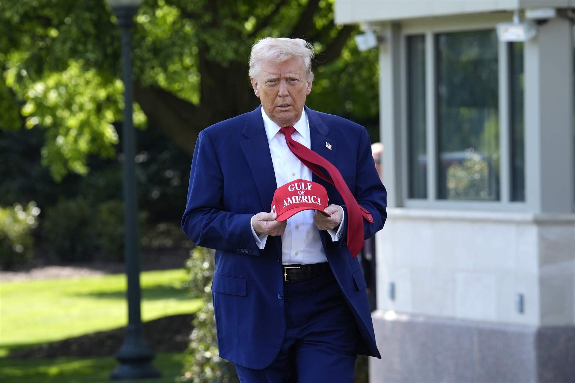 Trump nombra a Waltz embajador de EE.UU. ante la ONU después de despedirlo de la Casa Blanca
