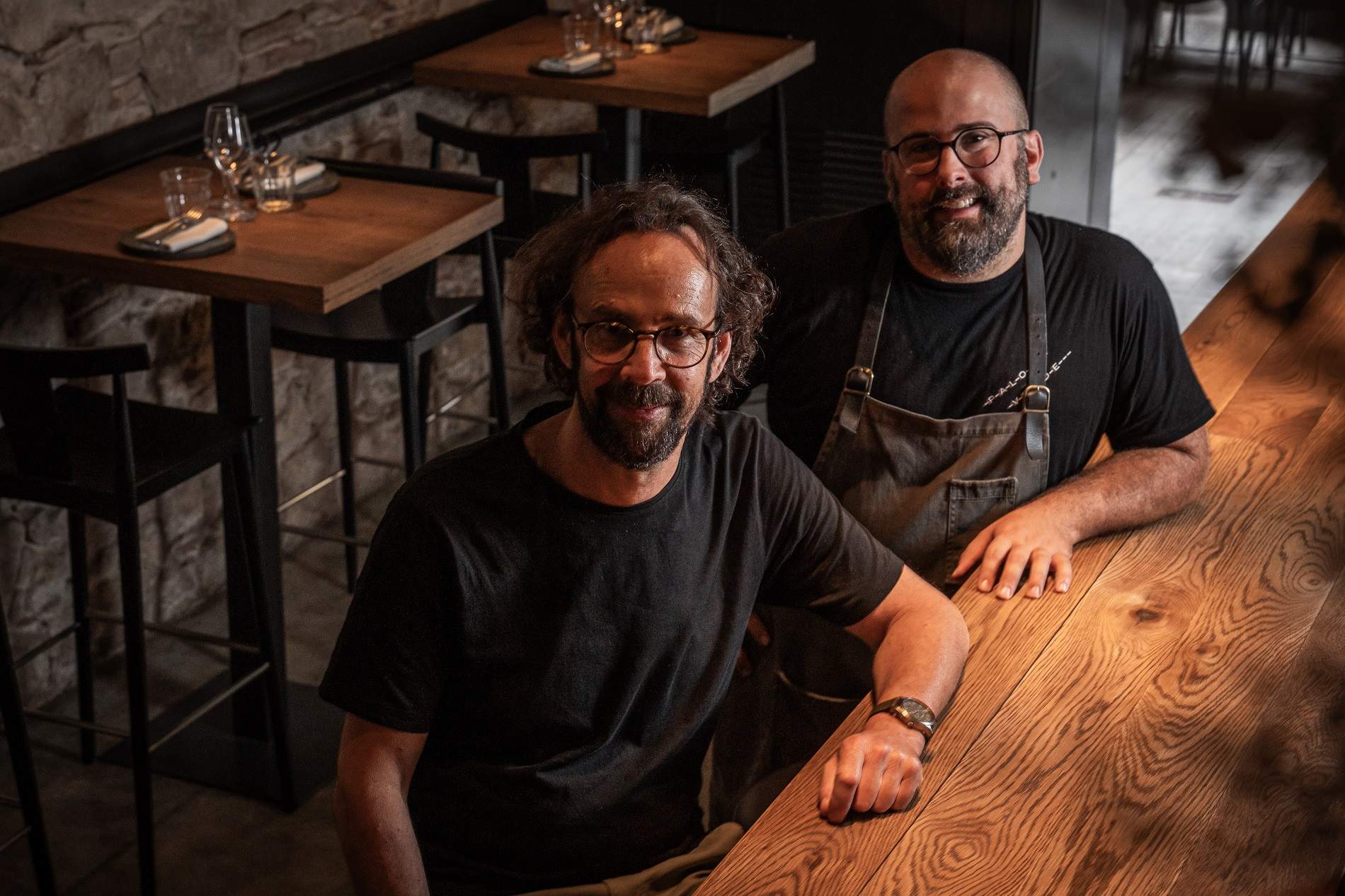 El restaurante de Barcelona que celebra 5 años con la unión del local más de moda del país