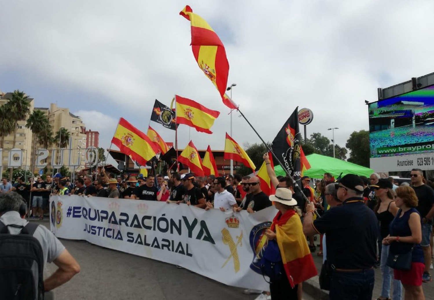 Caos en Gibraltar: Una manifestación policial acaba con enfrentamientos y agresiones