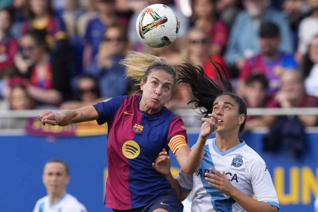 Alexia Putellas rematant de cap en el Barça Deportivo de la Corunya Foto EFE Alexia Putellas rematant de cap en el Barça Deportivo de la Corunya Foto EFE