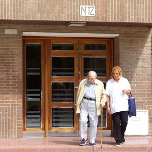 les persones grans que viuen en ciutats mitjanes son les que pateixen mes vulnerabilitat residencial a espanya