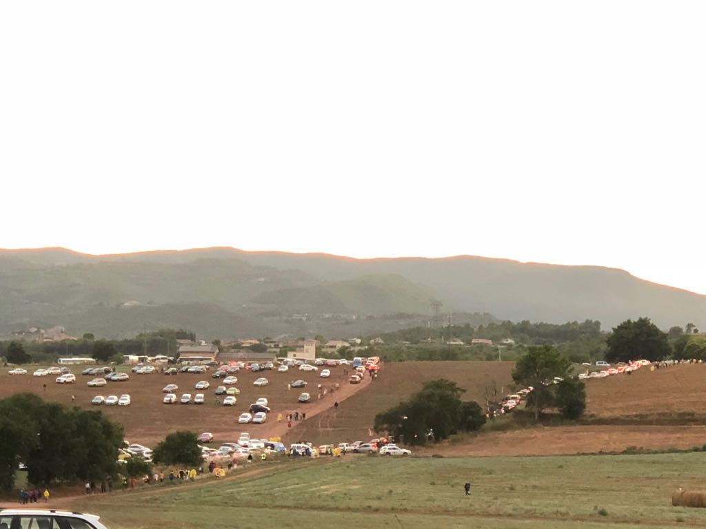 'El País' borra un tuit en que menosprecia el acto de Lledoners y la red se indigna