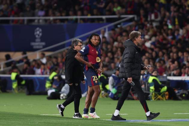Jules Kounde, lesionat durant el Barça - Inter de la Champions League / Foto: Europa Press Jules Kounde, lesionat durant el Barça - Inter de la Champions League / Foto: Europa Press