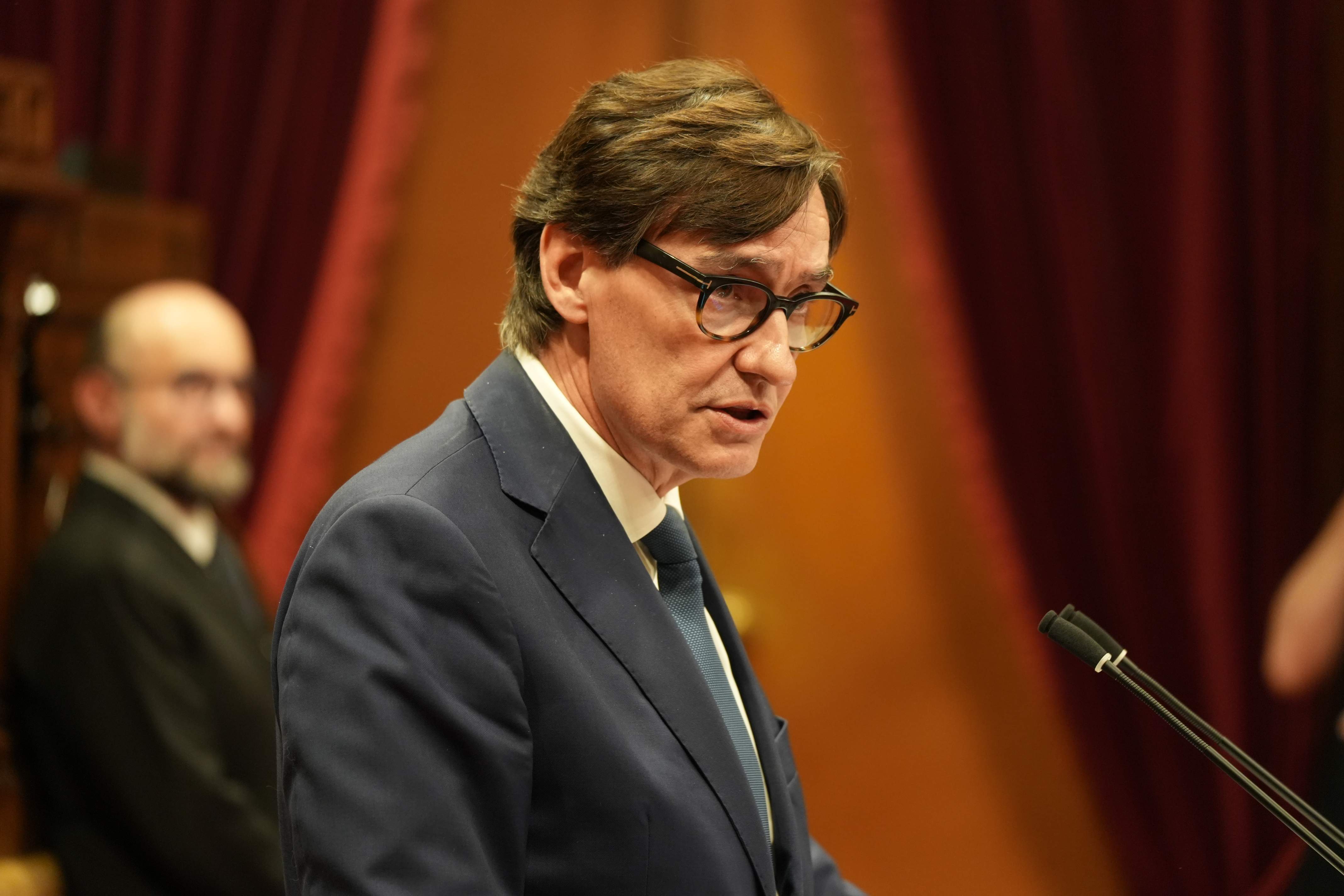 Doble golpe al Govern: dos reprobaciones en el Parlament en un día a propuesta de Junts