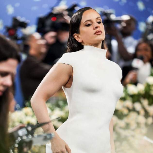 Rosalía Met Gala   Twitter (1)