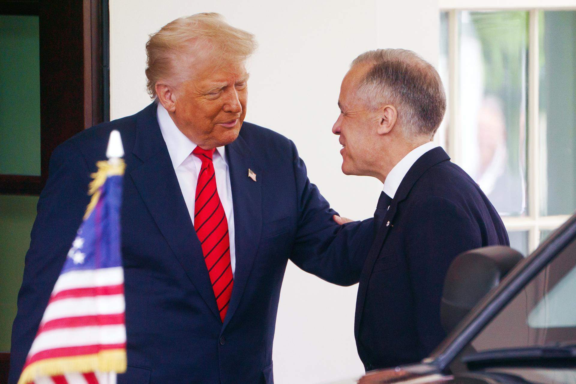 Carney dice que "Canadá no está en venta" y Trump le responde: "Nunca digas nunca"