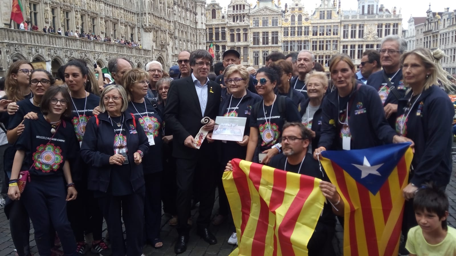 Puigdemont, amb catifaires d’Arbúcies a Brussel·les
