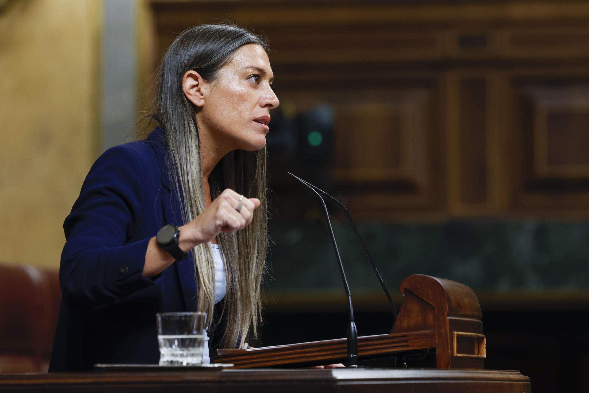 Nogueras, sobre la consulta por la OPA: “Si un banco merece una consulta, un país merece un referéndum”
