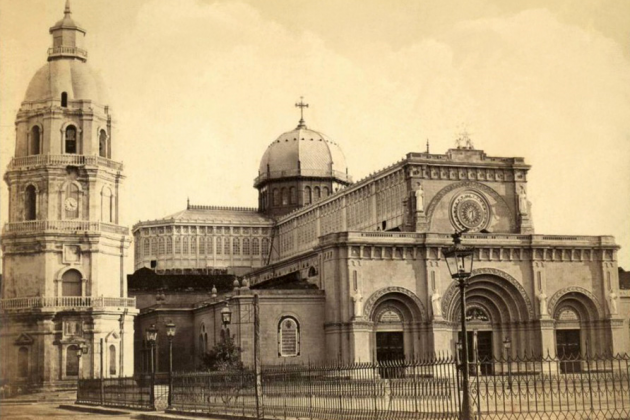 Los catalanes de Manila pasan a administración norte americana. Fotografía de la Catedral de Manila (1880). Fuente Wikipedia