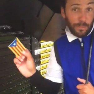 Spanish nationalist attacks on Catalonia's 'estelada' flag reach Scotland
