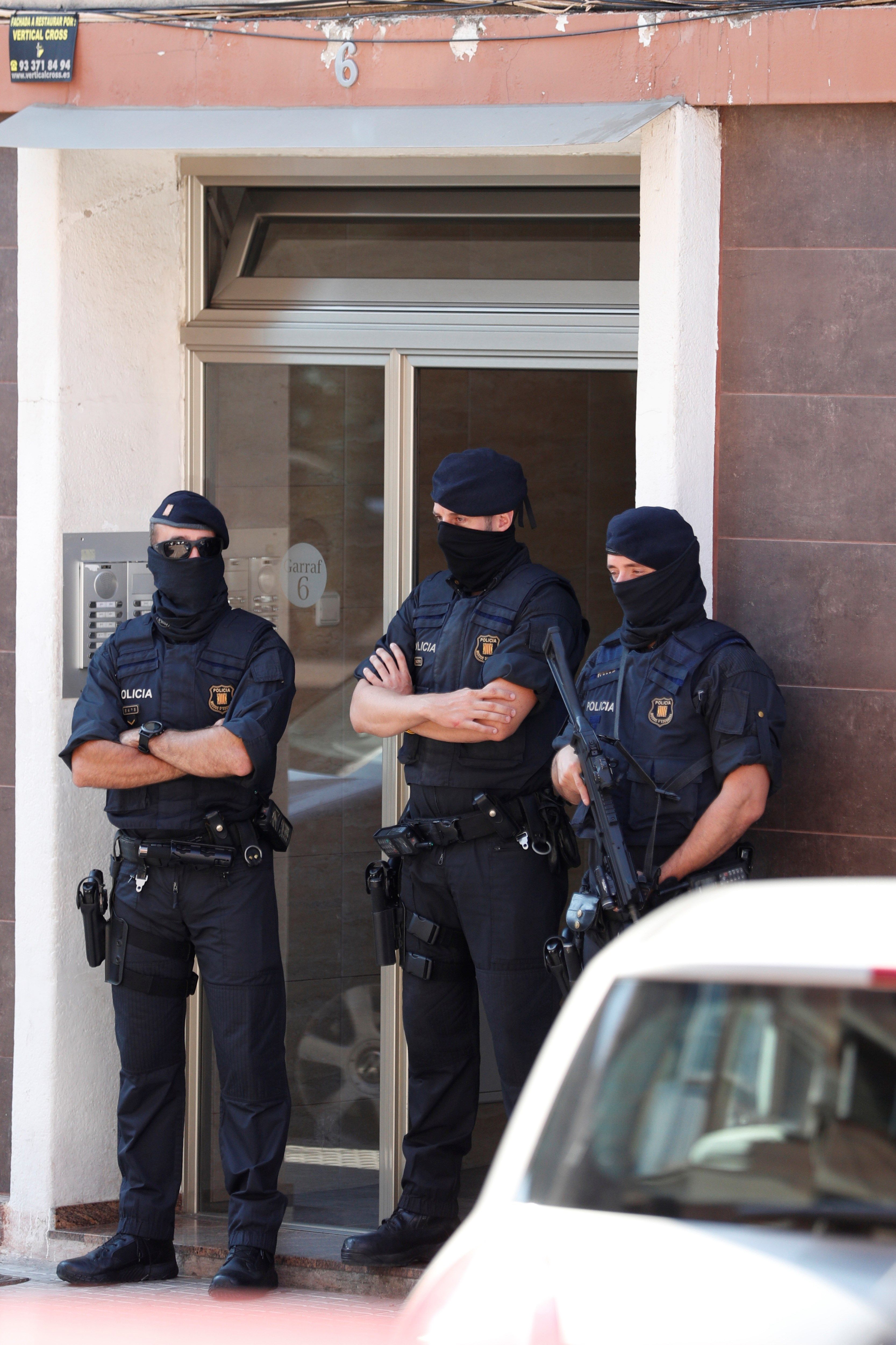 La pareja del agresor de Cornellà se puso el velo islámico al empezar la relación