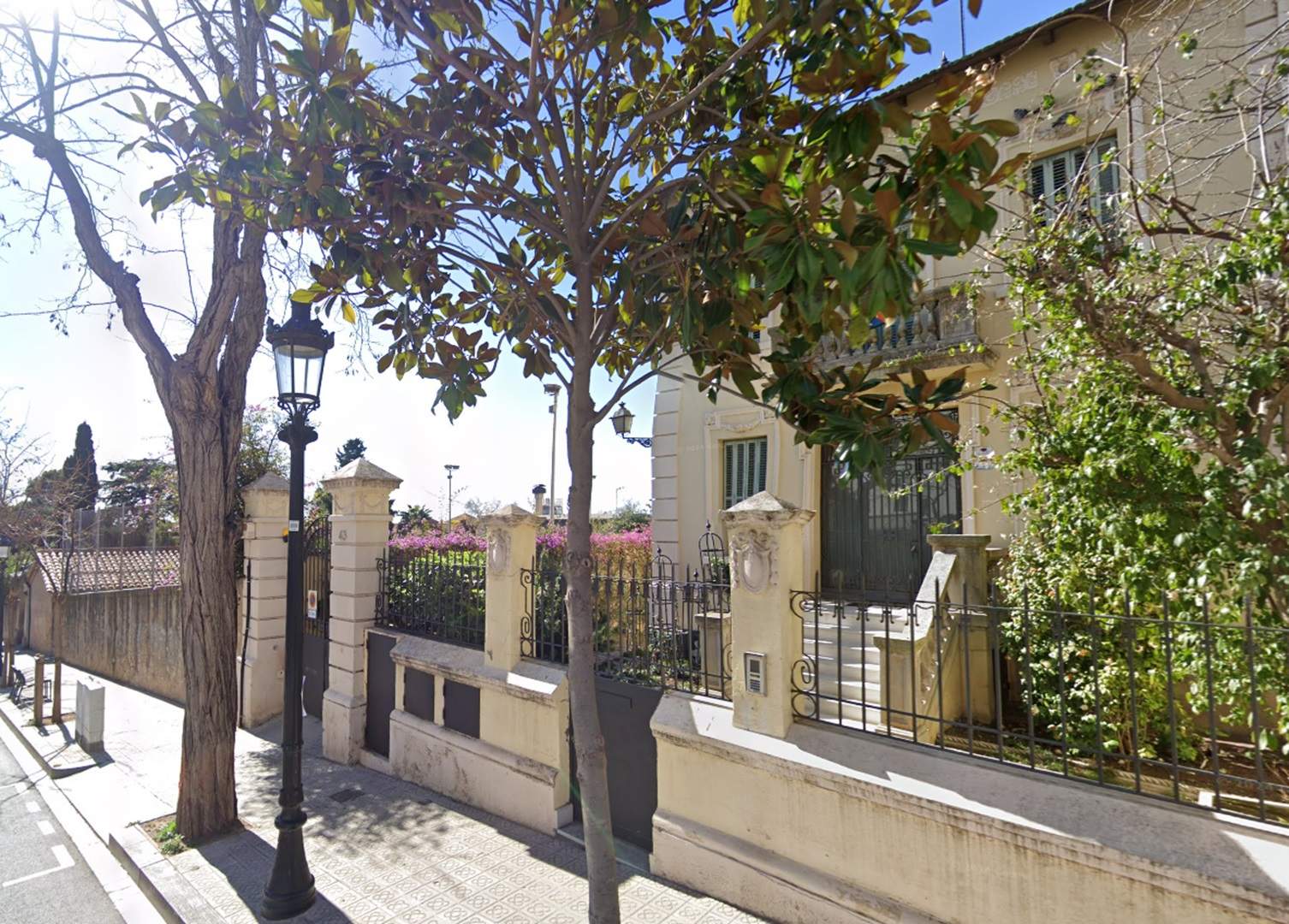 El carrer de Lleó XIII de Barcelona, una via senyorial a tocar de l’avinguda del Tibidabo