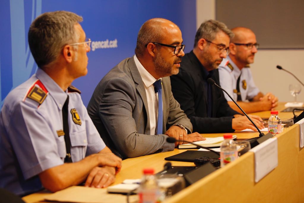 Buch demana a Marlaska depurar "responsabilitats" a la policia espanyola