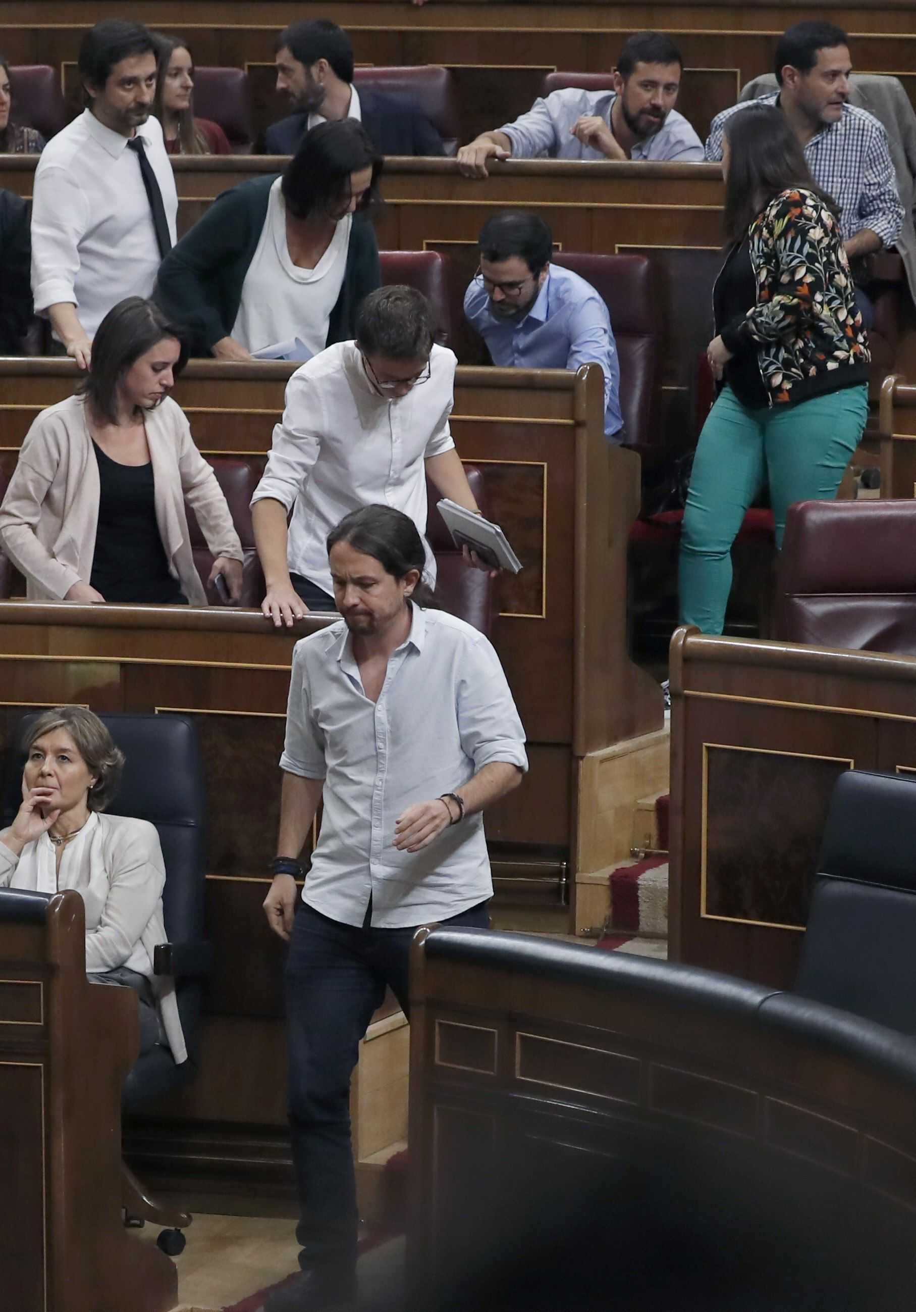 Vídeo: Podemos abandona la cambra perquè no se'ls dóna la paraula