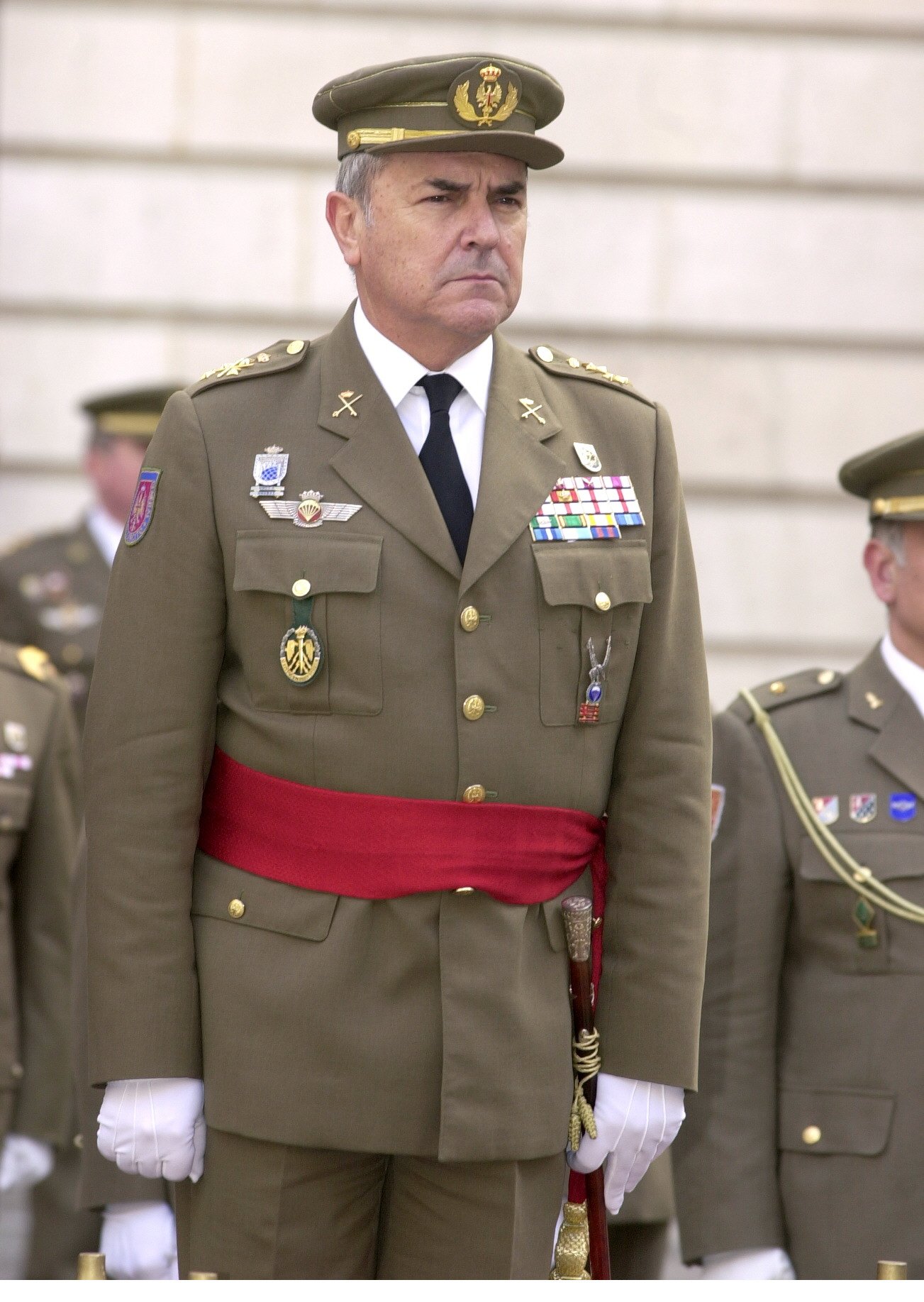 Former Spanish army chief joins praise of Franco