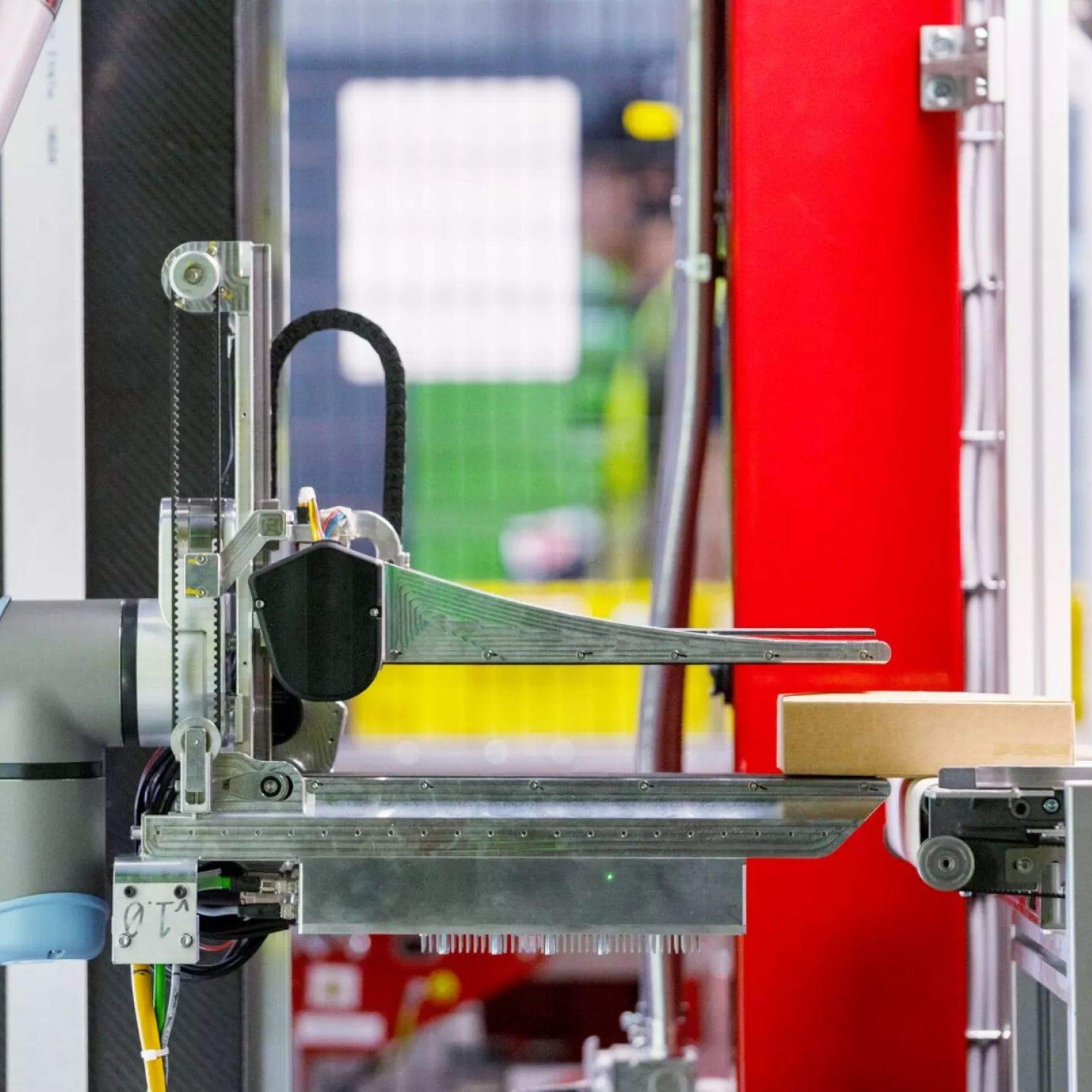 Amazon equipa els seus magatzems amb Vulcan, el nou robot impulsat per IA que millorarà la productivitat