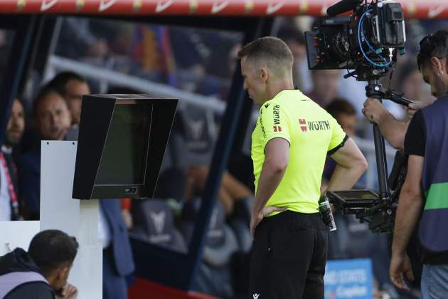 Árbitro Alejandro José Hernández Hernández VAR Árbitro Alejandro José Hernández Hernández VAR