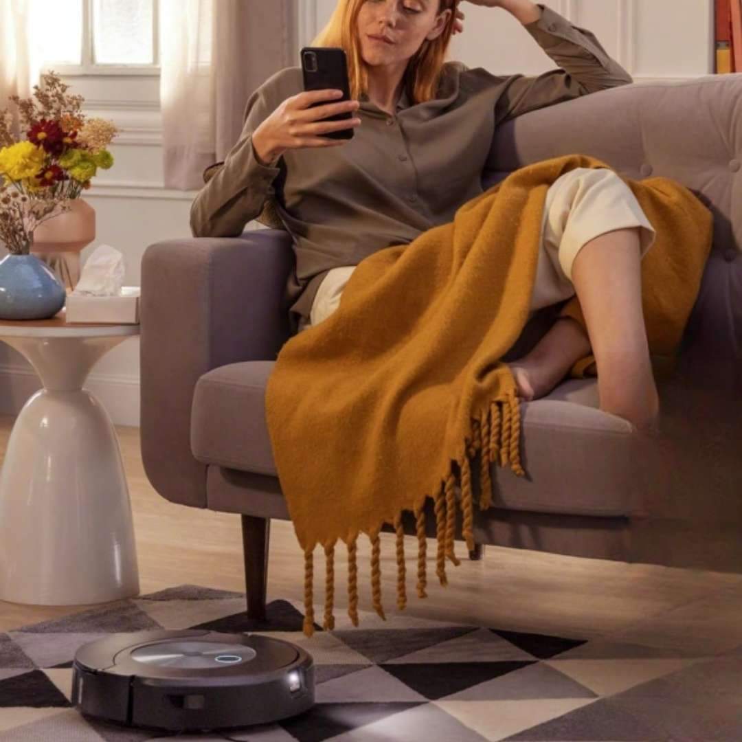 Aspira, frega, esquiva cables i es buida sol: aquest Roomba j7+ baixa un 48% i està volant