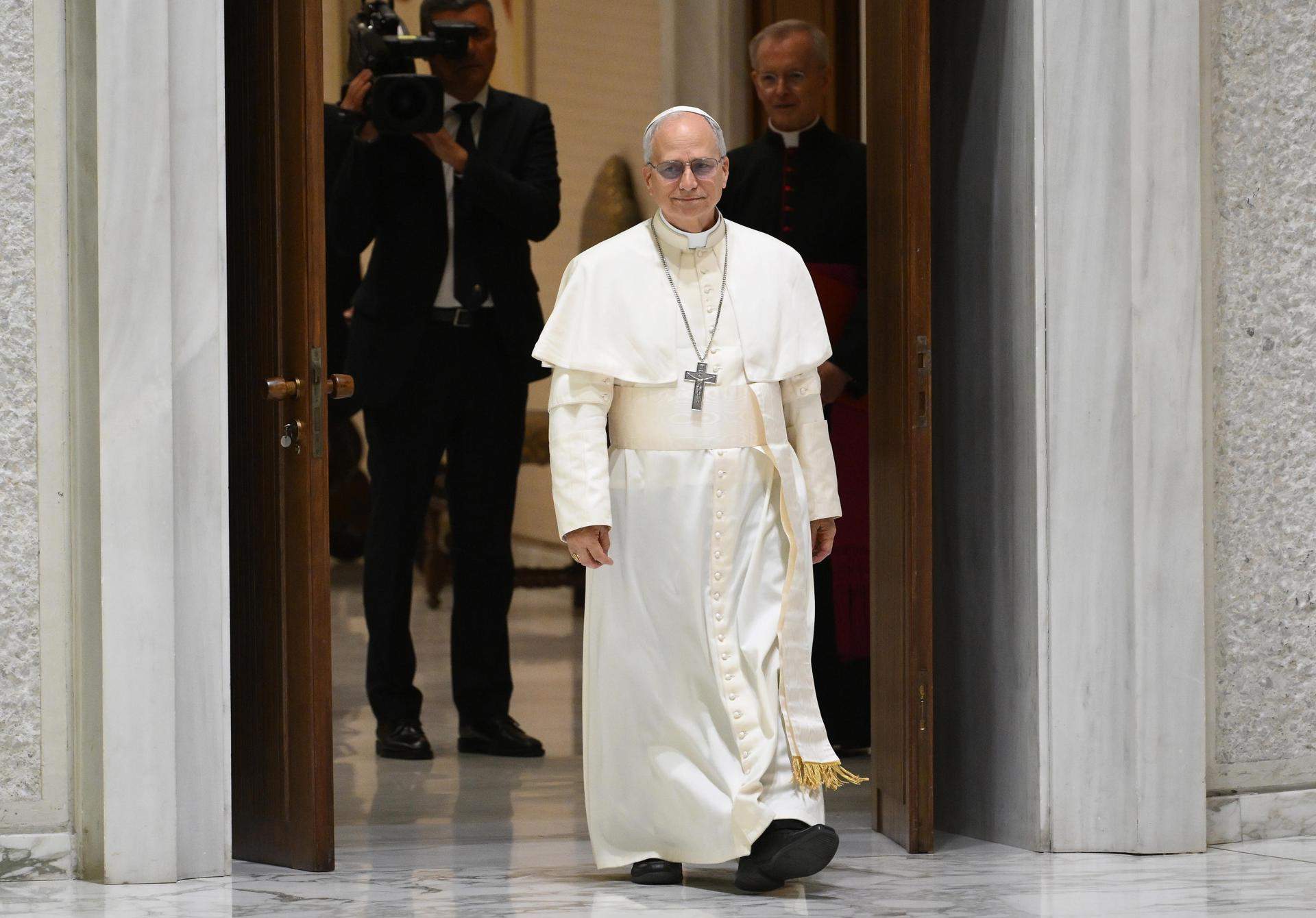 El papa Lleó XIV rep per primer cop en audiència els periodistes: "No ens rendim mai davant la mediocritat"
