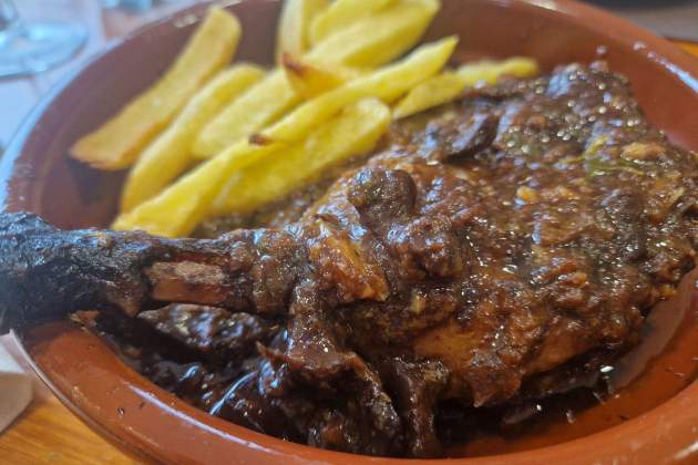 Ànec rostit restaurant El Racó de la Vila esmorzarsdeforquilla Ànec rostit restaurant El Racó de la Vila esmorzarsdeforquilla