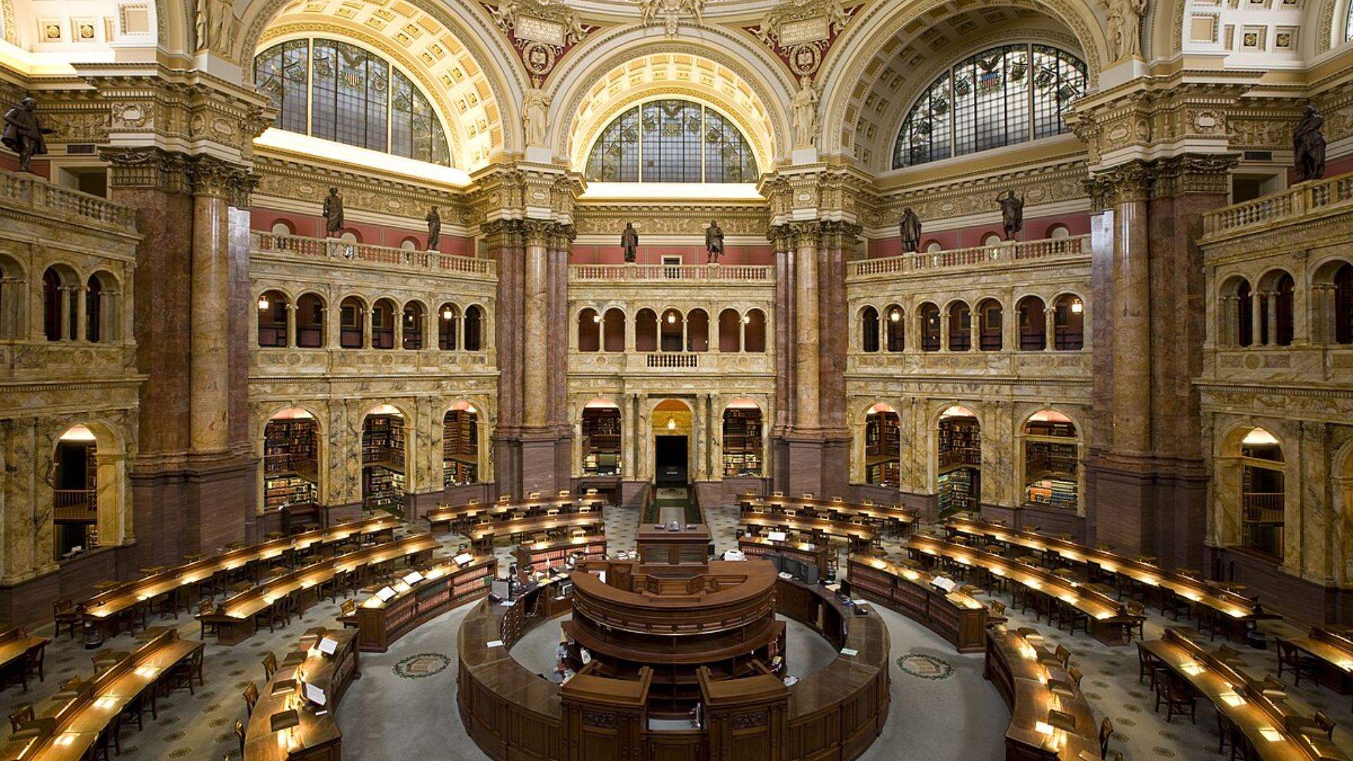 Así es la biblioteca más grande del mundo: una obra barroca majestuosa que te dejará sin palabras