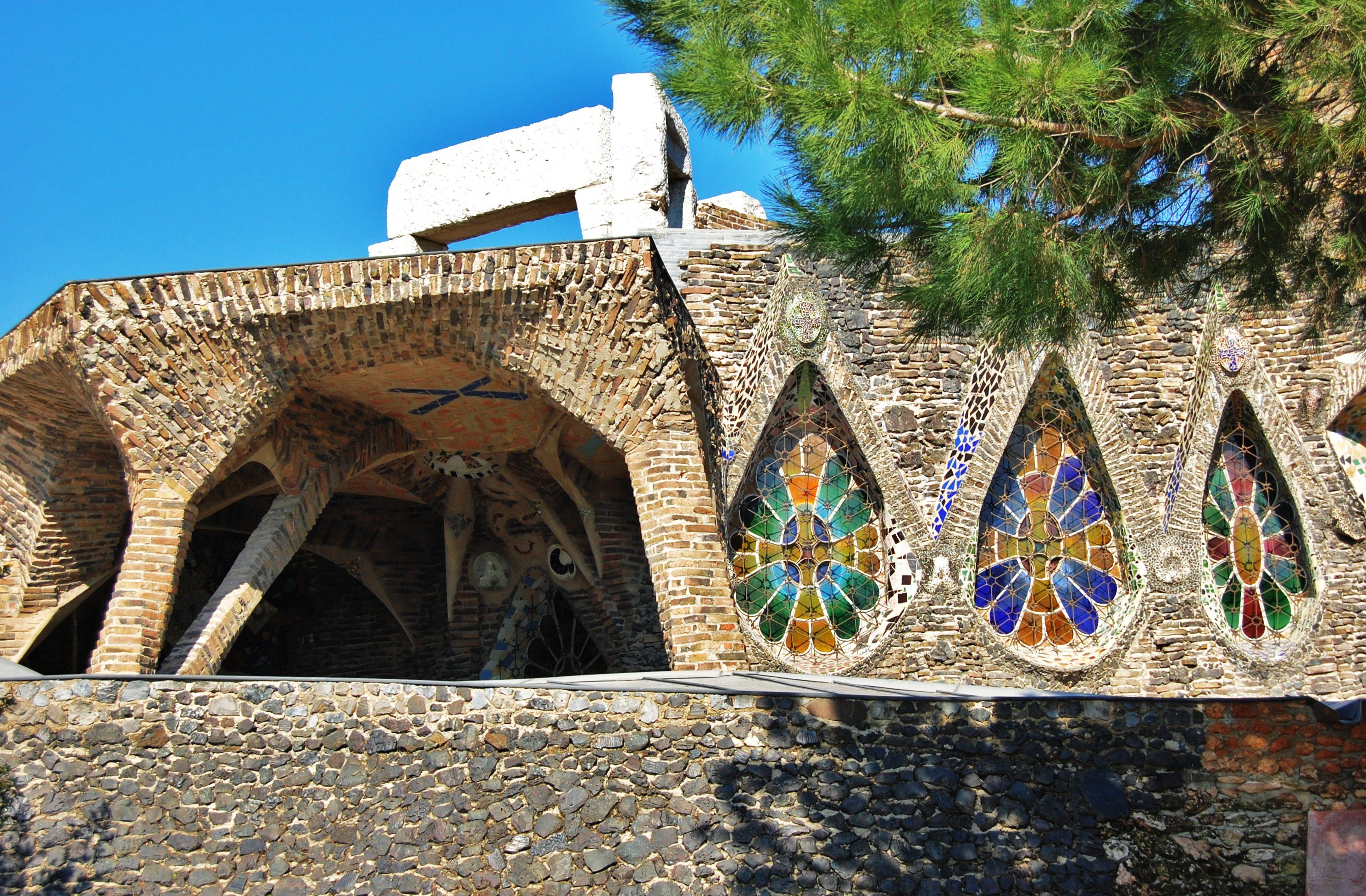 Colònia Güell: modernismo y Gaudí junto al Llobregat