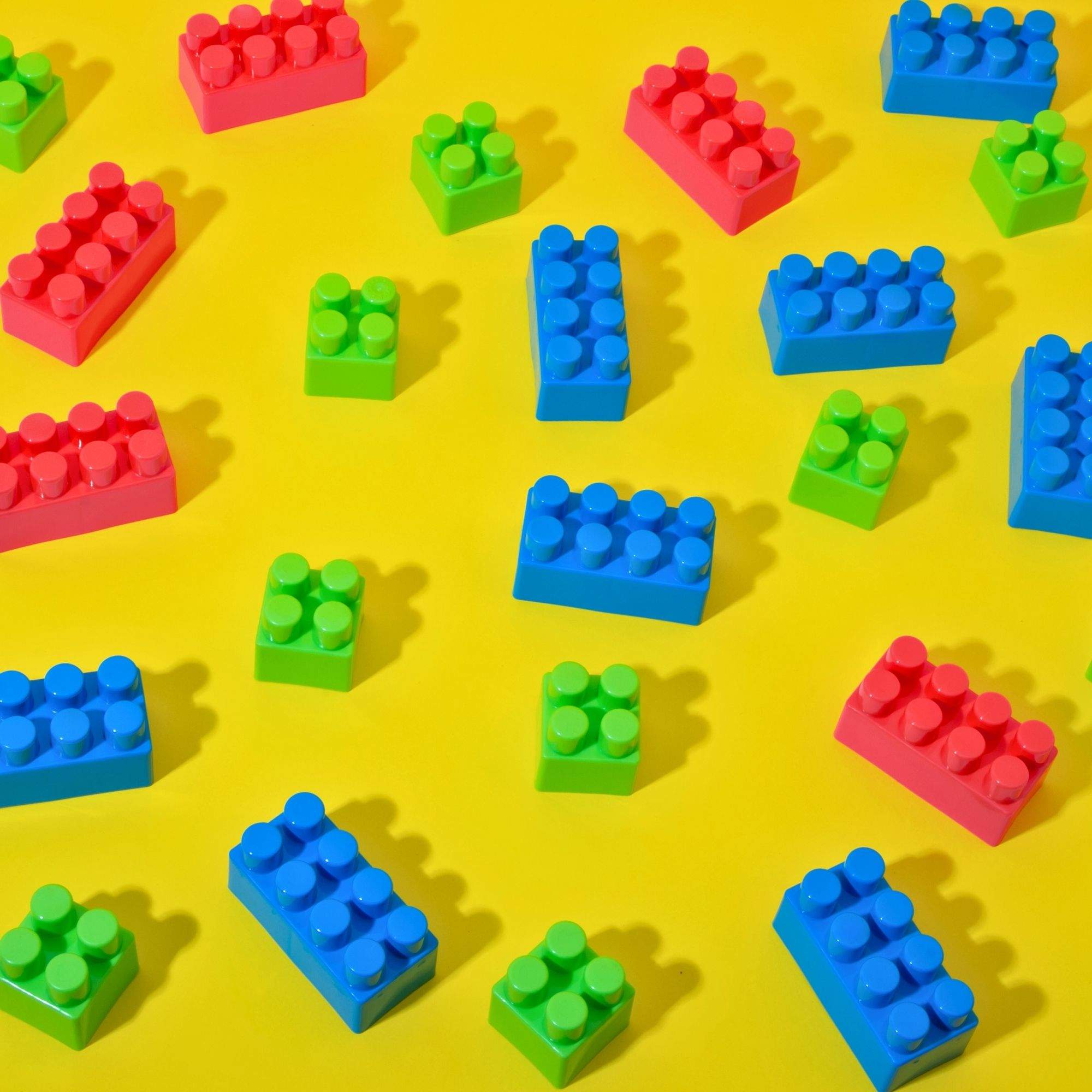 Una IA s'especialitza a crear models utilitzant només peces de LLEC. El millor és que es mantenen drets