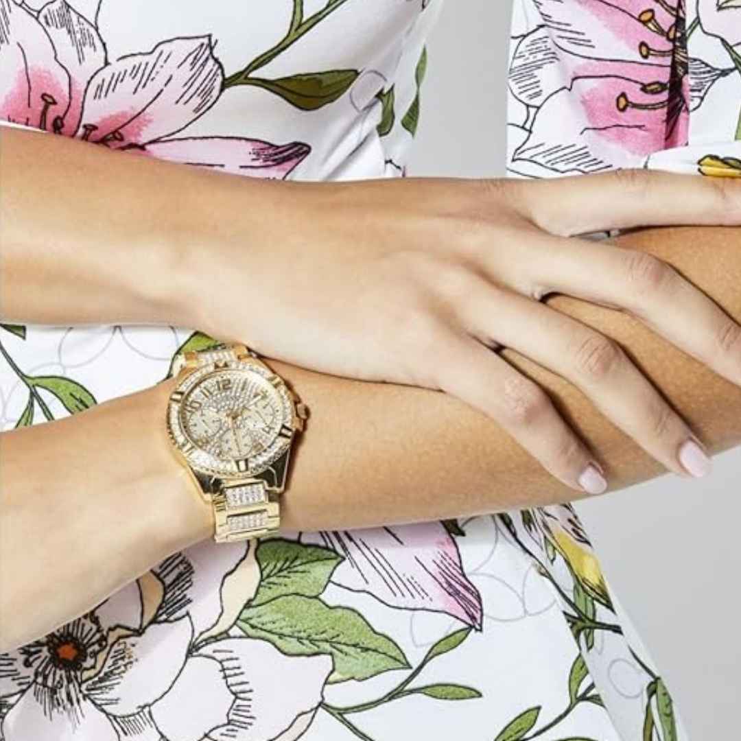 Diseño de alta gama y precio accesible: el reloj Guess que está enamorando a muchas