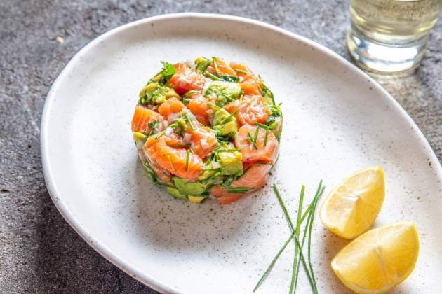 El tartar de salmón queda vistoso y elegante / Foto: Unsplash El tartar de salmón queda vistoso y elegante / Foto: Unsplash