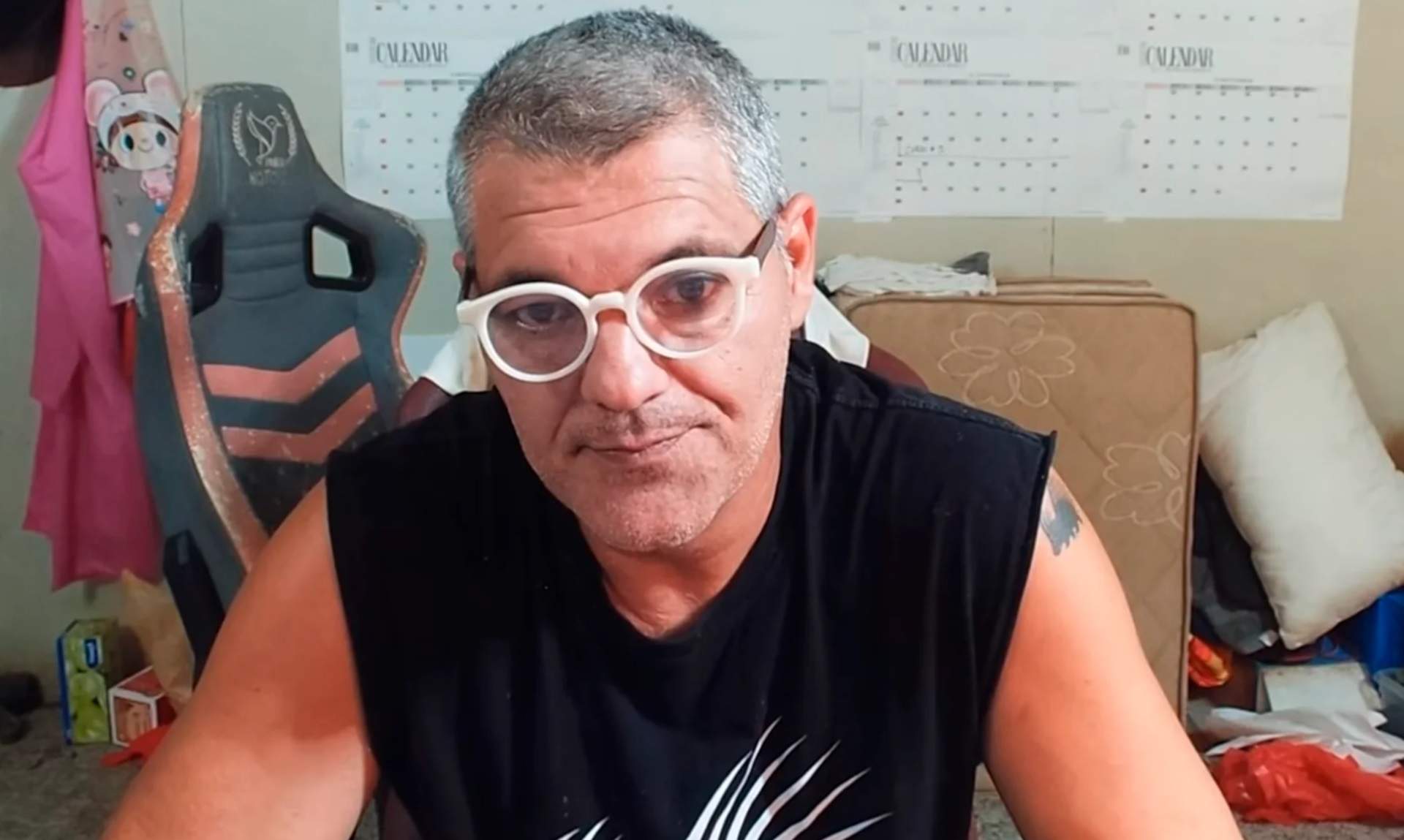 Frank Cuesta confessa que el vídeo on es presentava com un impostor es va gravar per "frenar l'assetjament"