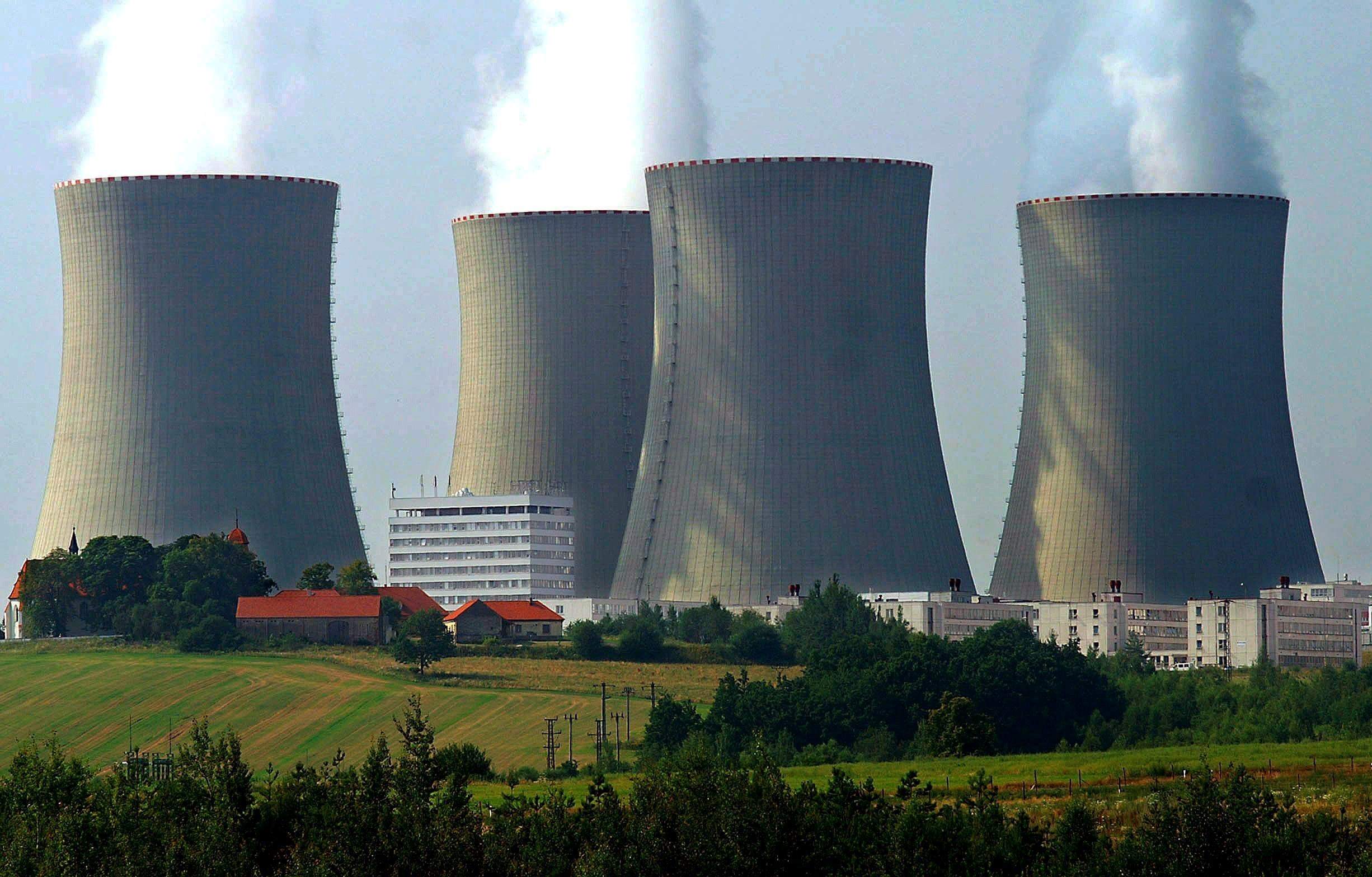 L'exèrcit popular de la Xina adverteix: les seves 102 centrals nuclears serien objectius en una futura guerra