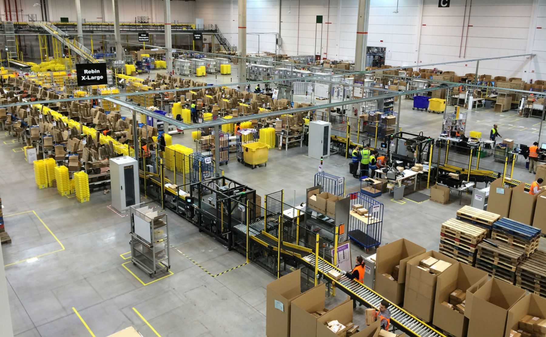 Amazon obre un centre logístic a Castellbisbal per servir el sud d'Europa