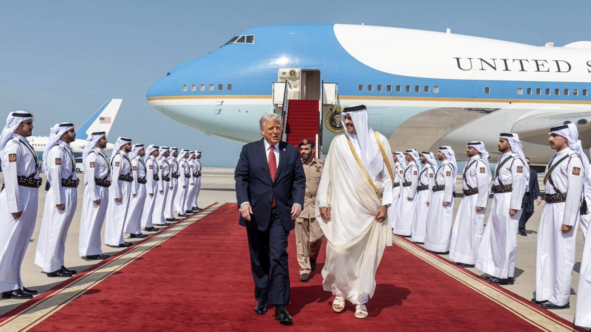 Les dictadures del Golf Pèrsic afalaguen Trump amb grans luxes