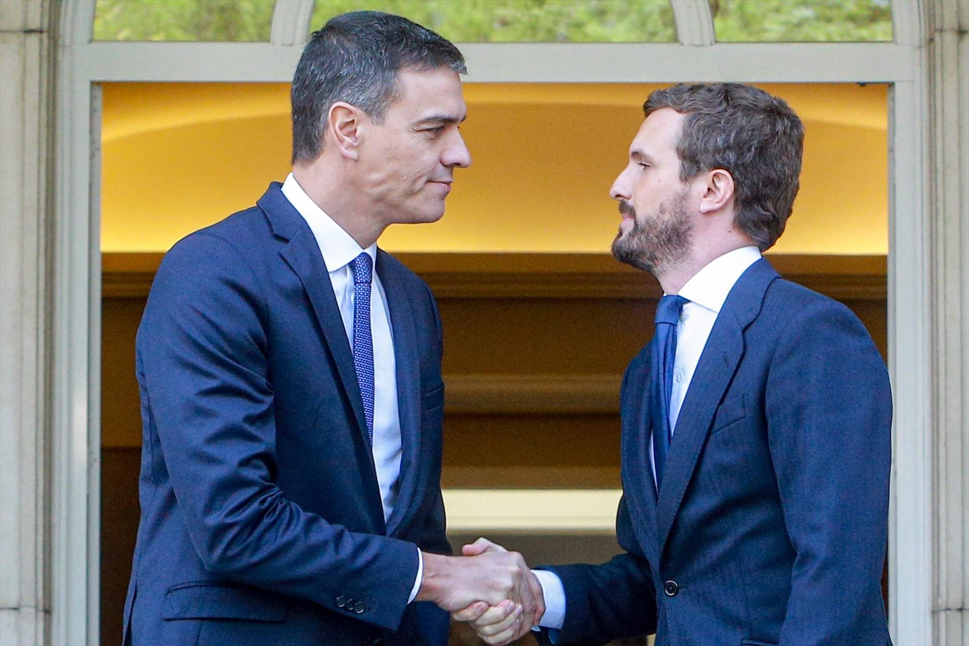 Els whatsapps de Sánchez i Ábalos per carregar-se Pablo Casado: “Cal martellejar aquest clau”
