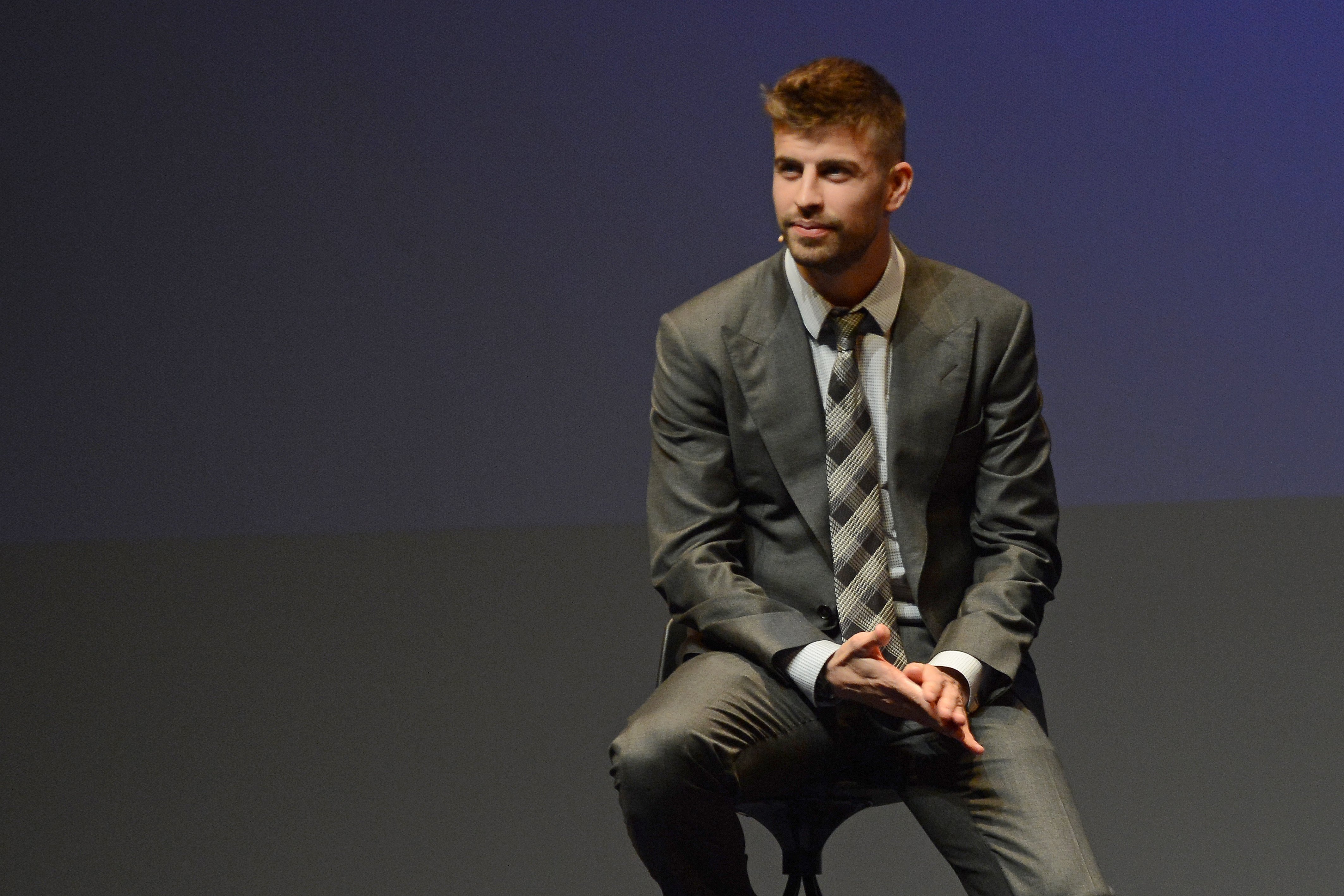 Piqué viaja a Shanghái en plena polémica por su Copa Davis