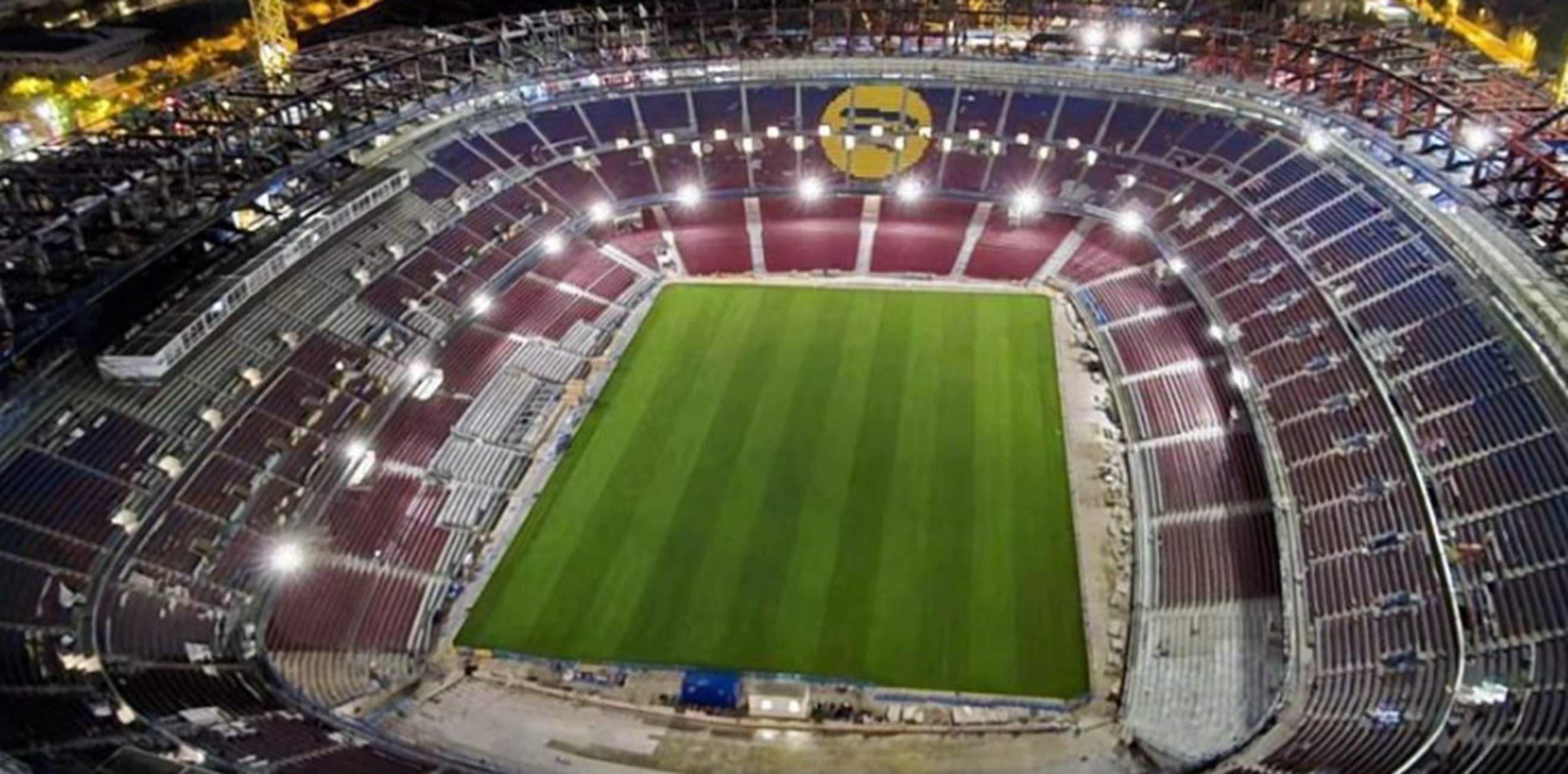 Las espectaculares pruebas de iluminación del Spotify Camp Nou vistas desde el aire