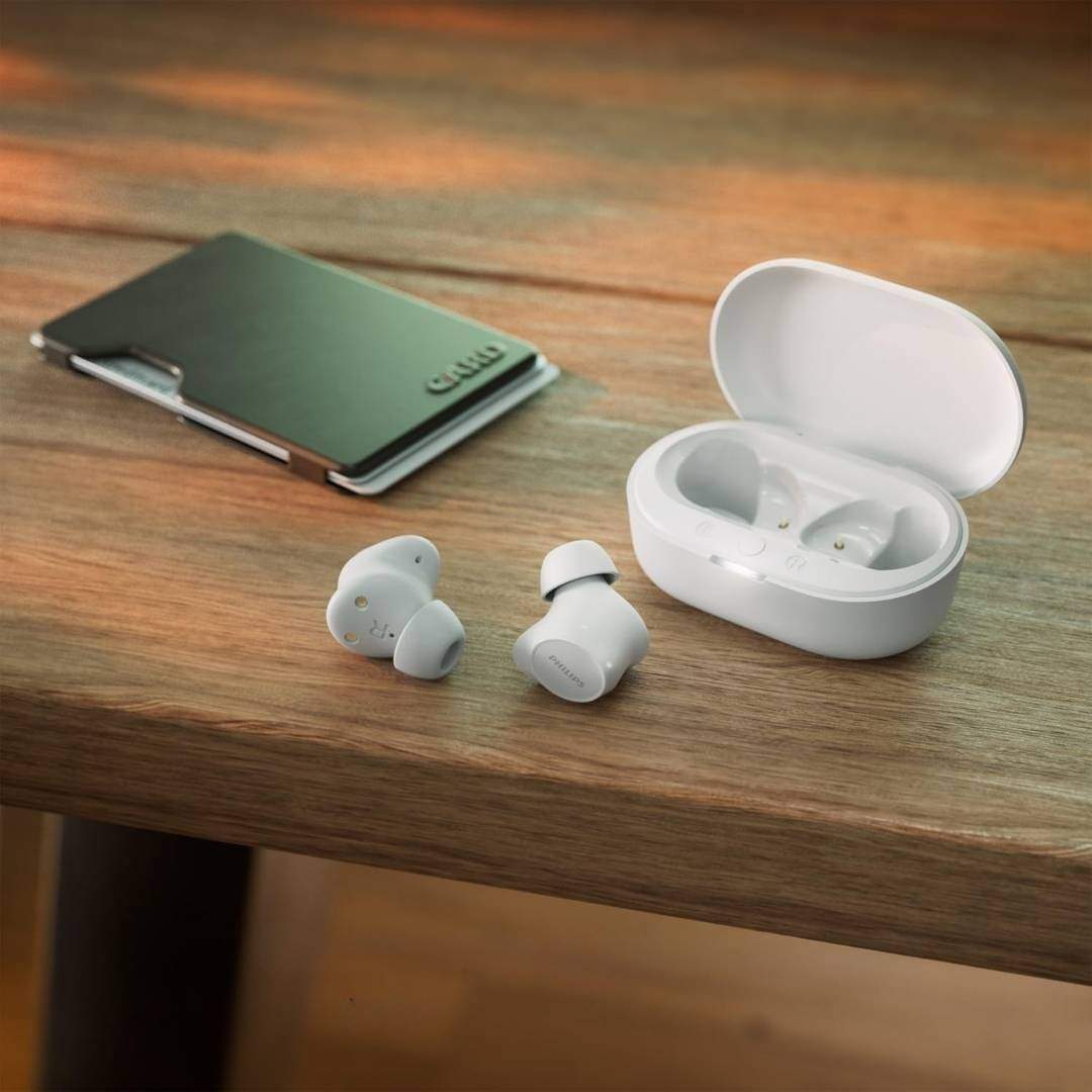 Precio de outlet: estos auriculares Philips con buen sonido y estuche mini cuestan solo 17 euros
