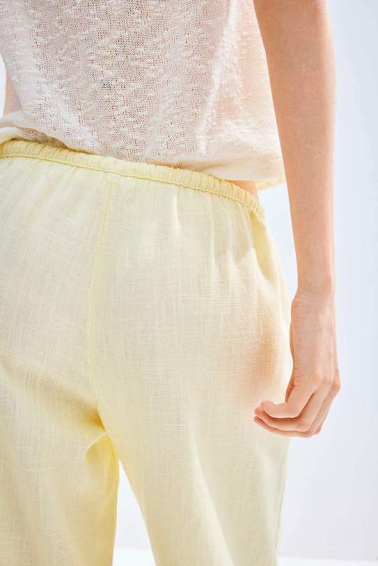 Pantalons rectes amb cordó d'ajustament Pantalons rectes amb cordó d'ajustament