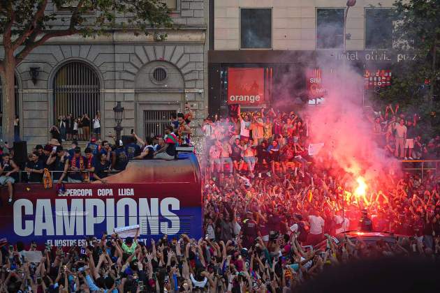 Barça rua celebracio jugadors pau de la calle Barça rua celebracio jugadors pau de la calle