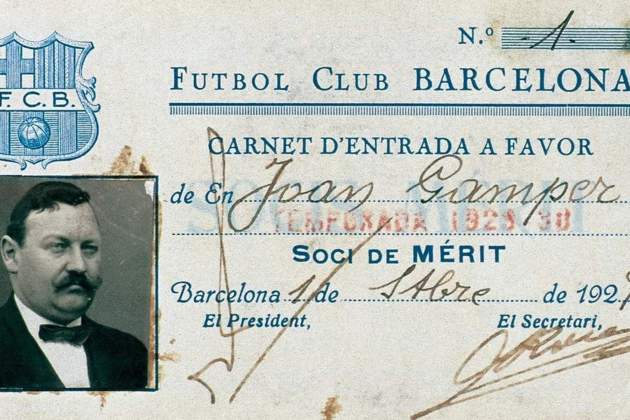 Renovación carné de socio núm 1, a favor de Joan Gamper (1929) / Fuente: F.C. Barcelona (1) Renovación carné de socio núm 1, a favor de Joan Gamper (1929) / Fuente: F.C. Barcelona (1)