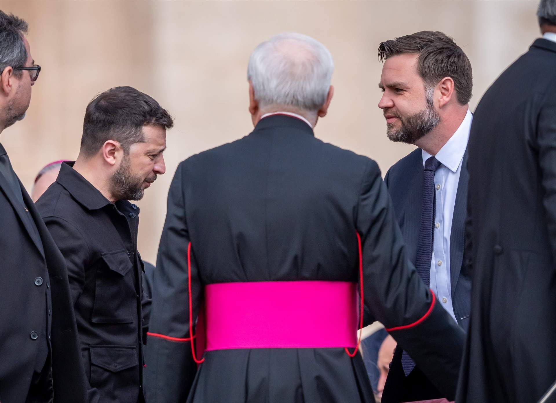Zelenski i JD Vance, a la missa de Lleó XIV / Europa Press Zelenski i JD Vance, a la missa de Lleó XIV / Europa Press