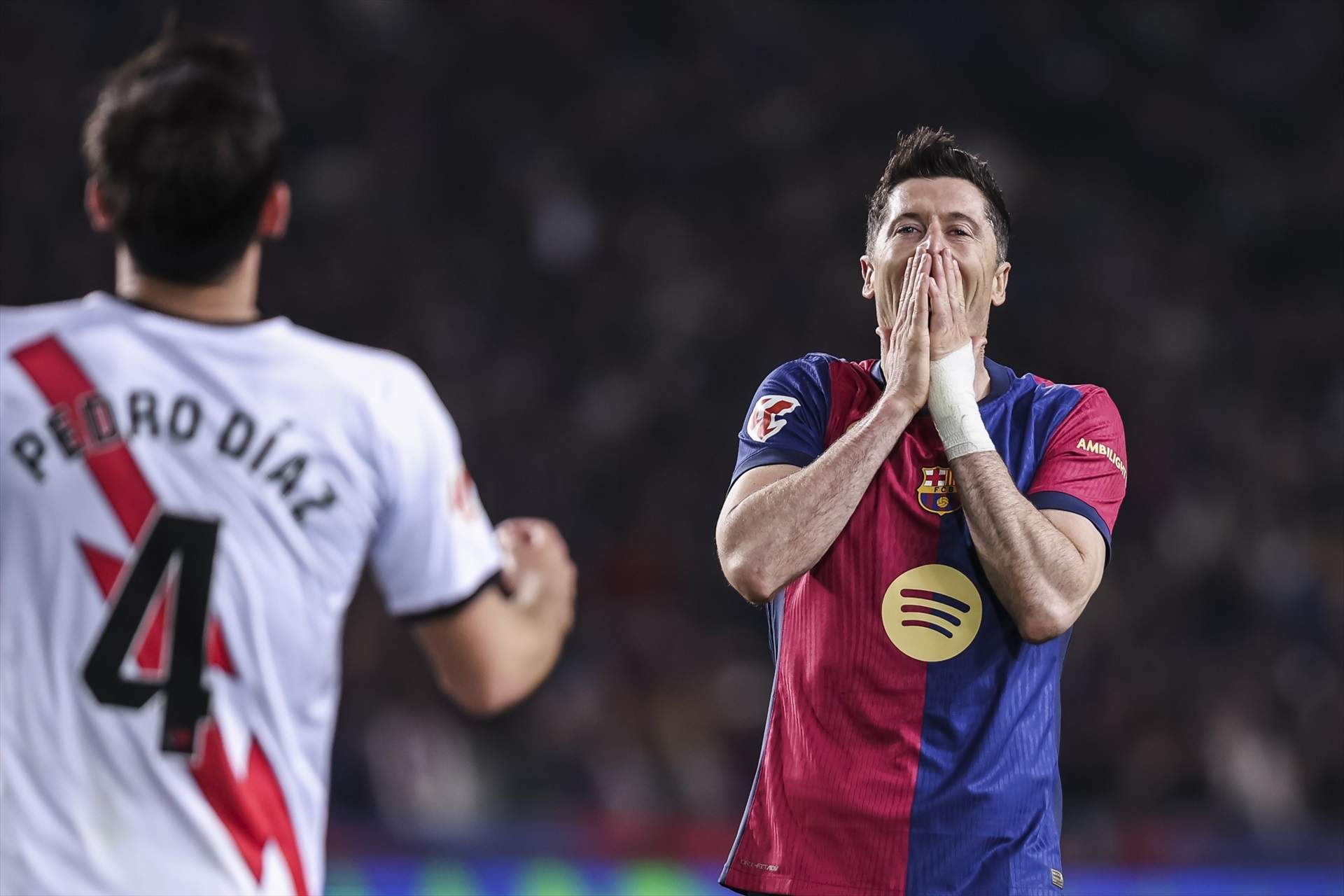El motivo por el que el Barça tiene que prescindir de Lewandowski y fichar a un '9'